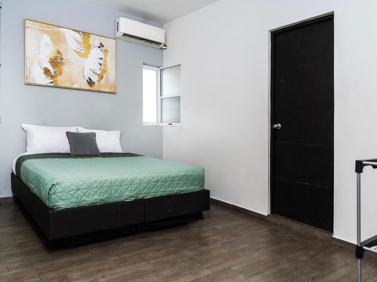 Hotel Adhoc Express